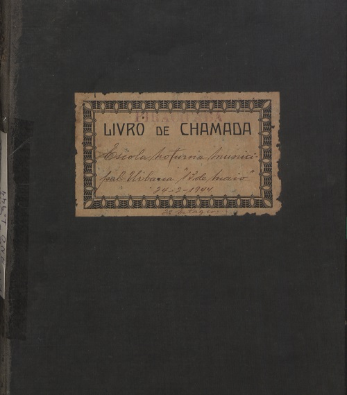 2. Livro de chamada da Escola Noturna Municipal Urbana 13 de Maio, de 1944