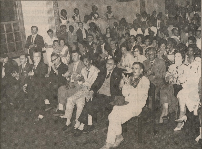1. Sessão solene em 13 de maio de 1958, com empresários e intelectuais piracicabanos, e membros da Sociedade Beneficente 13 de Maio. 